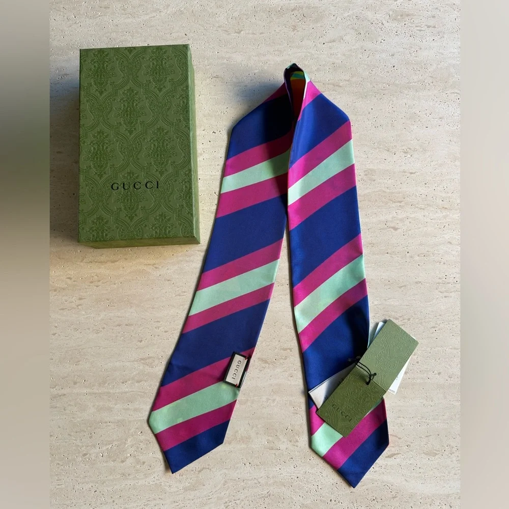 NWT Gucci Colorful Silk Scarf/Neckerchief with Floral and Stripe Design💝💖